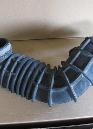 Ford focus 1 повітряний патрубок від фільтра до двигуна