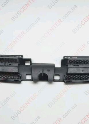 Решітка радіатора peugeot partner 9644758777