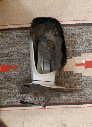 Дзеркало toyota corolla