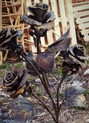 Кована троянда, вироби з металу8 фото