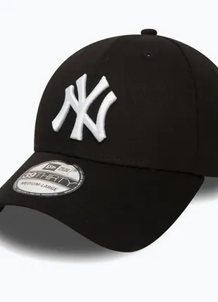 Бейсболка new era league essential 39thirty new york yankees black