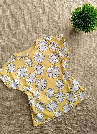 Футболка в цветок на 2-3р