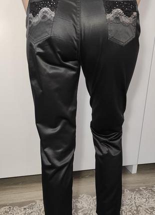 Черные атласные брюки женские р.46-48 брюки черные женские блестящие2 фото