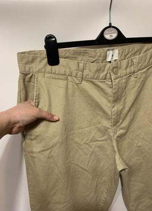 Мужские брюки бежевого цвета2 фото