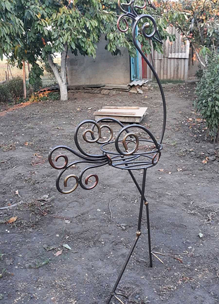 Кований квітник 4