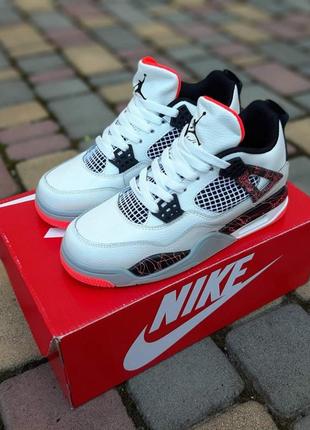Жіночі кросівки nike air jordan 4 retro white red джордан білого з червоним кольорів
