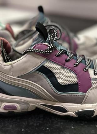 Кроссовки zara