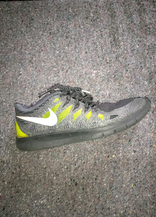 Продам кросівки найк 39р