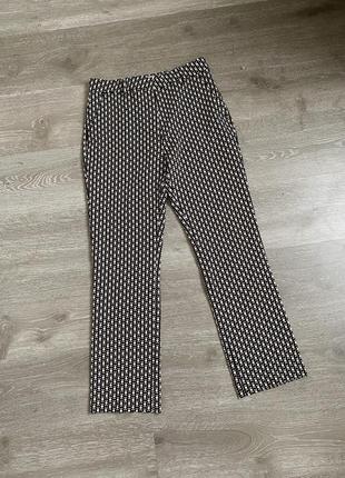 Штани брюки слакси h&m conscious чорні з принтом жіночі