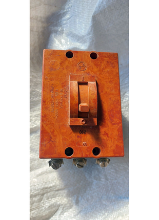 Автомат ак50кб-3мг на 50 а