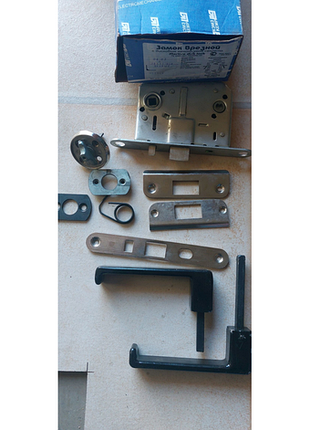 Замок врізний для дверей