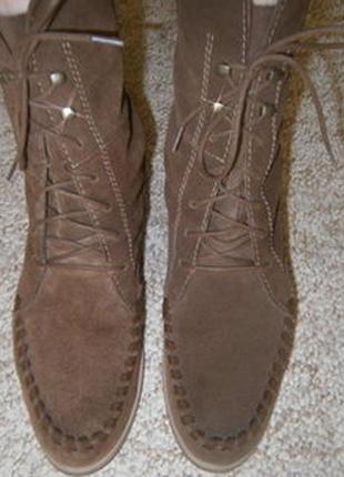 Замшеві черевики, ботильйони, черевики