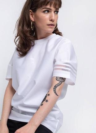 Стильная белоснежная футболка adidas originals

, новая, бирки, оригинал