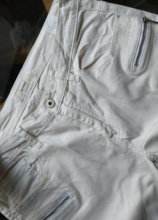 Белые джинсовые шорты4 фото