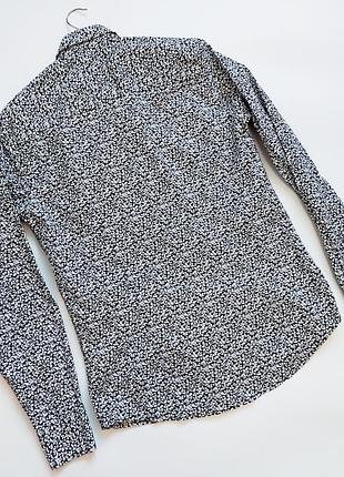 Мужская черная с белым классическая рубашка с принтом от бренда y.two