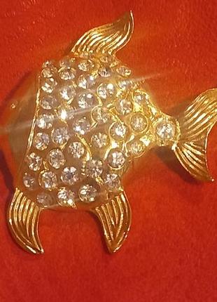 Чарівна, вінтажна брошка. англія.