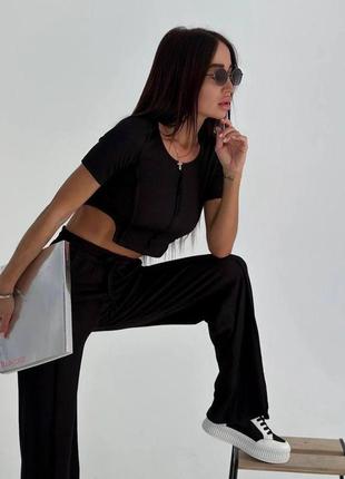 Костюм женский однотонный топ с швами на изнаношении брюки на высокой посадке качественный стильный черный