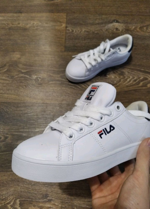 Нові кросівки fila