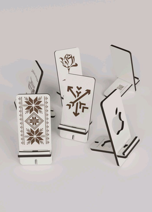 Підставка для телефону в вертикальному положенні