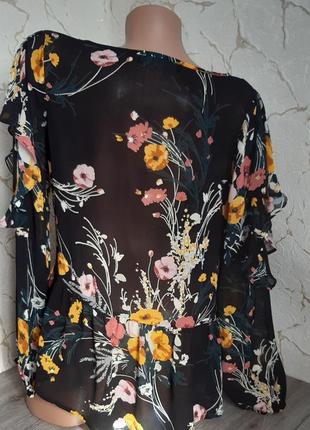 Блуза вискозная с открытыми плечами чёрная принт цветов размер 463 фото