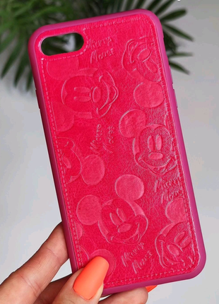 Чохол mickey mouse

м'який без підложки iphone 7/8/se 2020