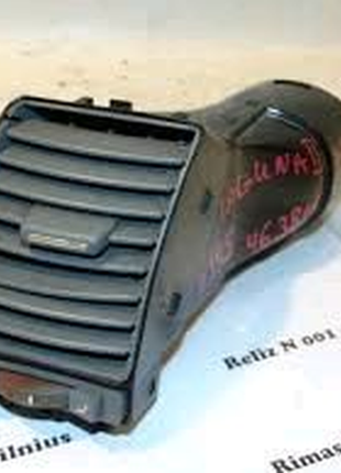 Дефлектор повітряний салон renault laguna a1068600