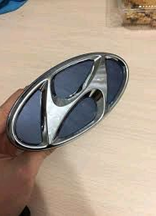 Емблема значок кришки багажника hyundai i30