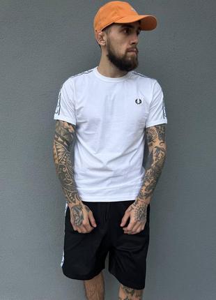 Футболка fred perry на лампасах3 фото