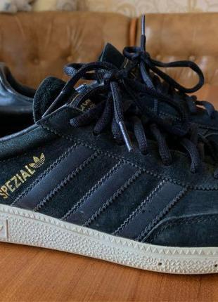 Adidas spezial