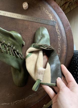 Ботинки ботильоны сапоги травяного цвета. сапоги кожура6 фото