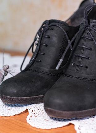 Кожаные черные ботиночки на каблуке inozzi, milano, italy (размер 39)