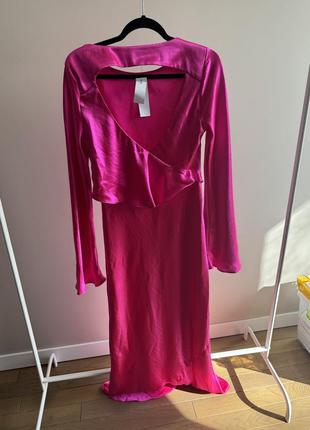 Коралова рожева фуксі сукня в стилі барбі з відкритою спинкою довга сайт asos з розрізом на ніжку5 фото