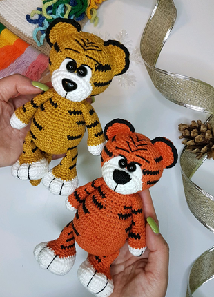 В'язані тигренята - символ 2022 року