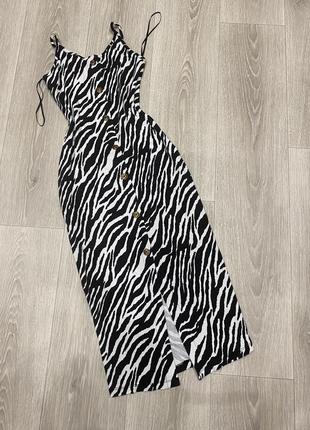 Платье-футляр миди с принтом зебры на пуговицах select1 фото