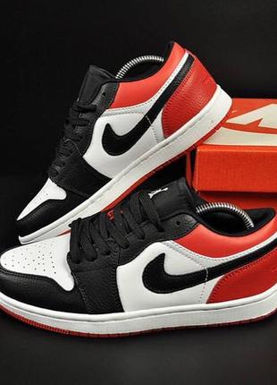 Кросівки чоловічі nike air jordan 1 low black & white & red4 фото