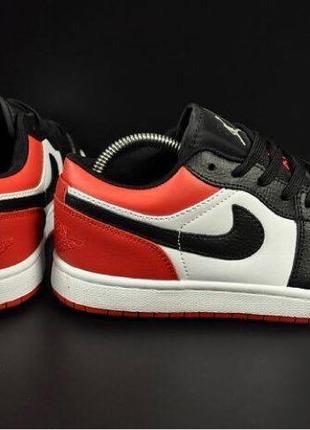 Кросівки чоловічі nike air jordan 1 low black & white & red6 фото