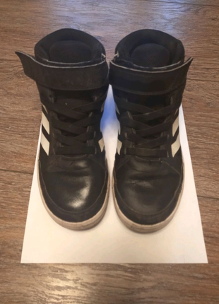 Черевики дитячі чоботи теплі спортивні черевики adidas оригінал1 фото