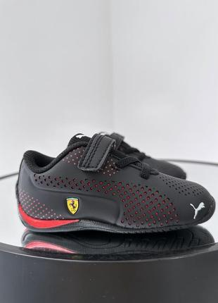 Мягчайшие кроссовки на липучках puma ferrari