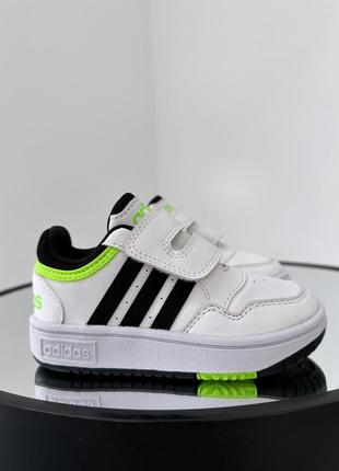 Качественные популярные кроссовки adidas neo