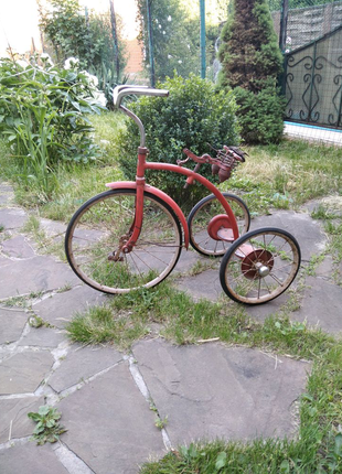 Дитячий велосипед 40-50 рр. минулого століття.