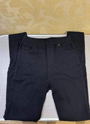 Джинсы черные