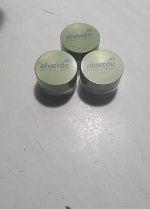 Alverde naturkosmetik highlighter (тональний мусс)