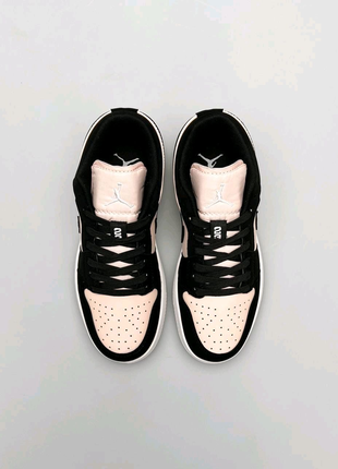 Жіночі кросівки nike jordan 1 low pink black8 фото