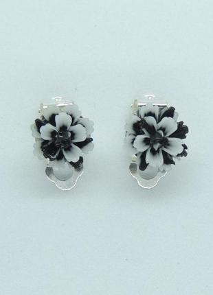 Кліпси сережки дитячі для вух без пробивання вуха liresmina jewelry сережки у вигляді квітки "еклерчик" чорні
