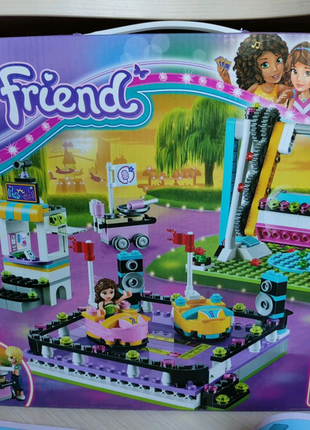 Конструктор lego friends парк атракціонів.