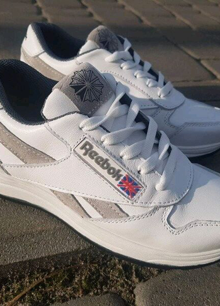 Шкіряні білі кросівки reebok classic white