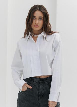 Укорочена жіноча сорочка біла зі складками справа3 фото
