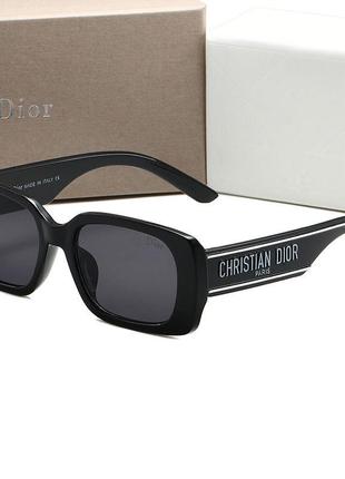 Сонцезахисні окуляри у стилі christian dior