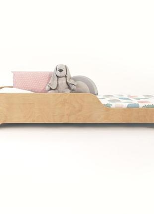 Низкая детская кровать по монтессори9 фото
