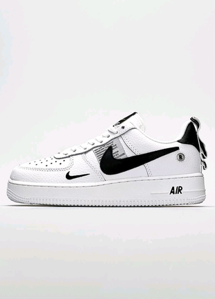 Жіночі кросівки nike air force 1 lv8 utility black white